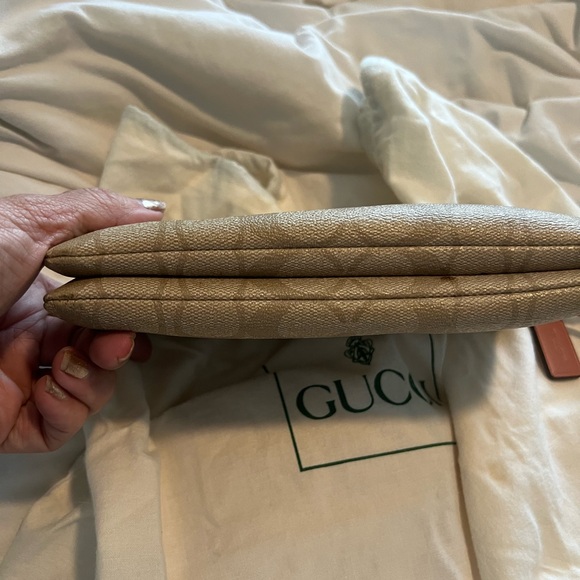 Coach Beige Signature Wristlet Continental Zip Around! - Picture 3 of 5